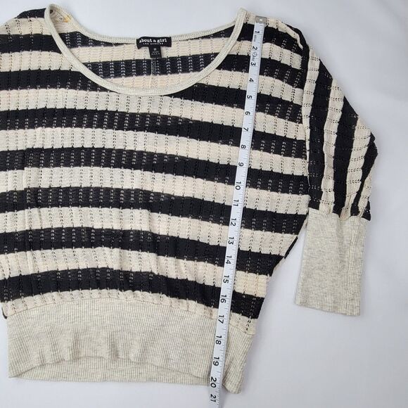 About A Girl vintage black oatmeal raglan knit top medium - Picture 8 of 8